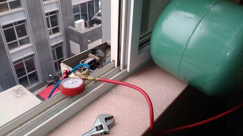 廣州赤崗空調(diào)維修加雪種價格_上門服務電話