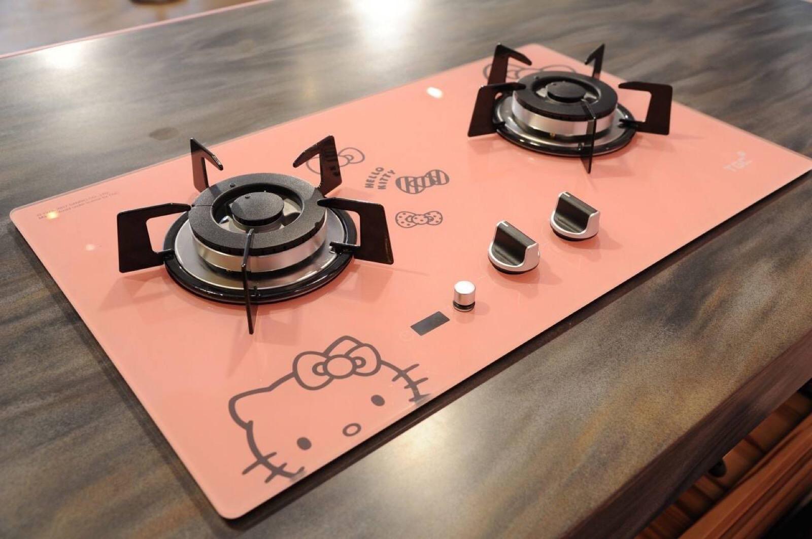 使用燃?xì)庠钕乳_氣還是先點(diǎn)火