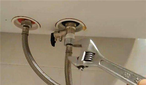 ��ɽ���f��ˮ����ж��ϴ�Ԓ̖�a_24С�r����