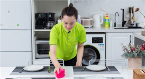 泉州晉江辦公室保潔鐘點(diǎn)工收費(fèi)_24小時(shí)服務(wù)