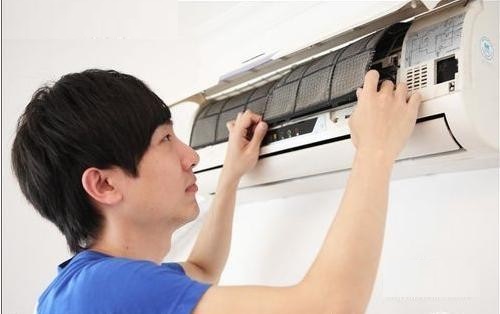 空調(diào)掛機(jī)清洗_距你300米