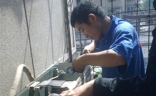 大興區(qū)空調(diào)移機(jī)服務(wù)電話_附近空調(diào)維修師傅上門